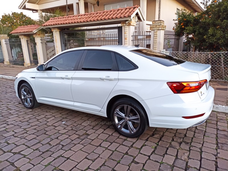JETTA 1.4 R-LINE 250 16V TSI FLEX 4P AUTOMÁTICO - 2019 - VERANóPOLIS