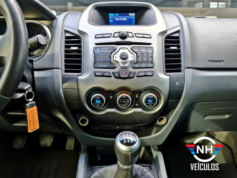 RANGER 2.5 XLT 4X2 CD 16V FLEX 4P MANUAL - 2013 - NOVO HAMBURGO
