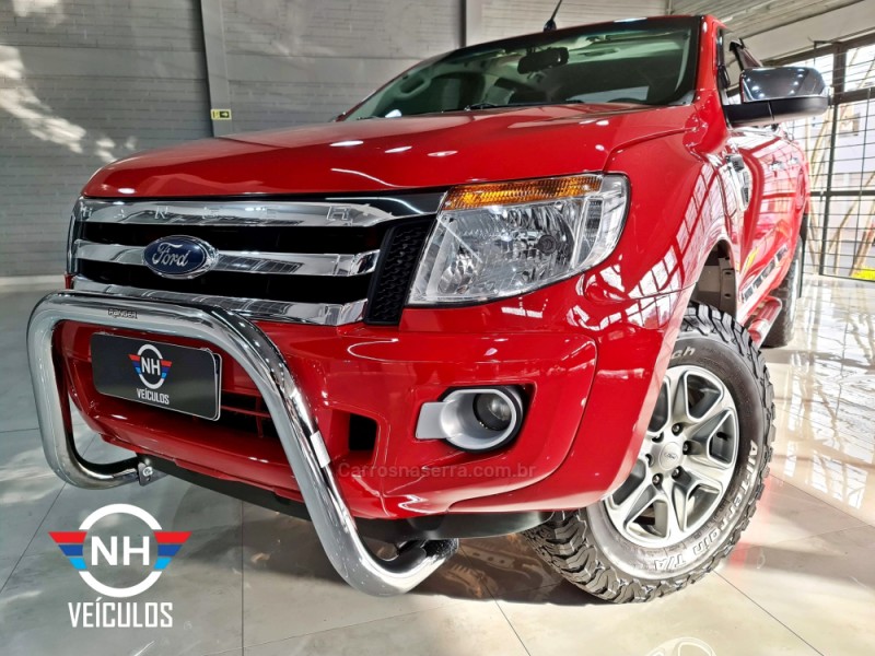 RANGER 2.5 XLT 4X2 CD 16V FLEX 4P MANUAL - 2013 - NOVO HAMBURGO