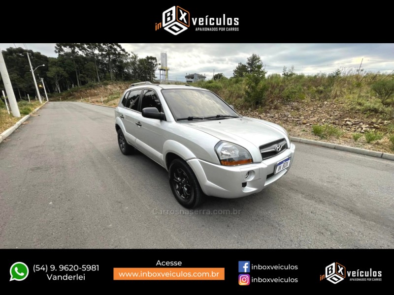 TUCSON 2.0 GL 2WD 16V GASOLINA 4P MANUAL - 2010 - GRAMADO