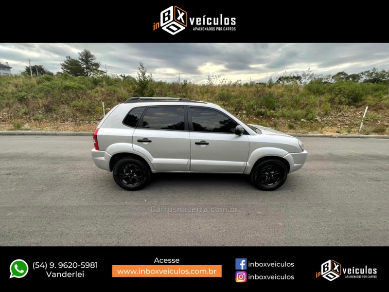 TUCSON 2.0 GL 2WD 16V GASOLINA 4P MANUAL - 2010 - GRAMADO