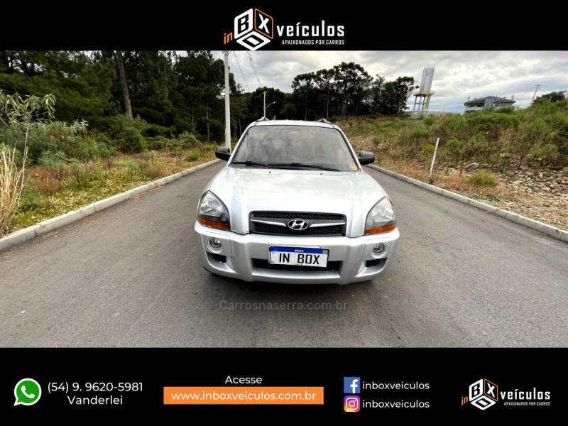 TUCSON 2.0 GL 2WD 16V GASOLINA 4P MANUAL - 2010 - GRAMADO