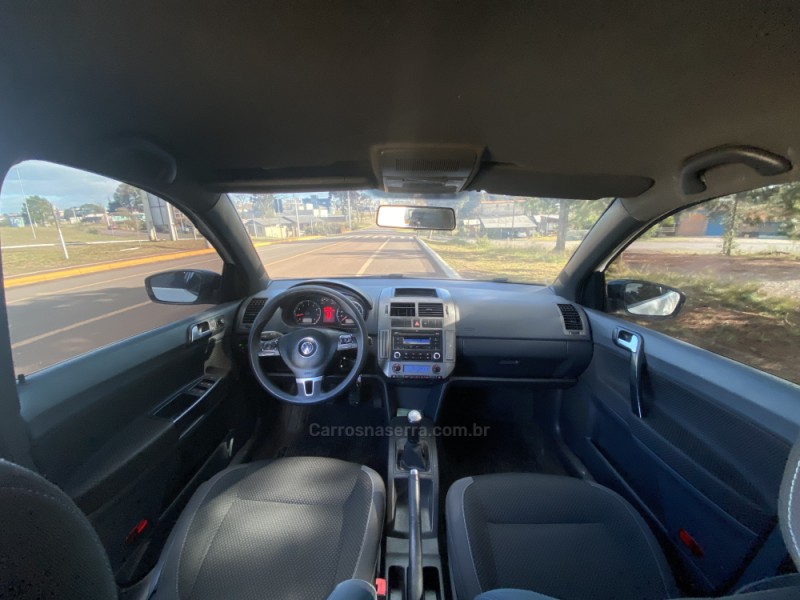 POLO 1.6 MI SPORTLINE 8V FLEX 4P MANUAL - 2013 - VACARIA