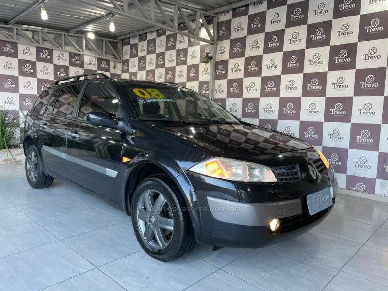 MÉGANE 2.0 DYNAMIQUE GRAND TOUR 16V GASOLINA 4P AUTOMÁTICO