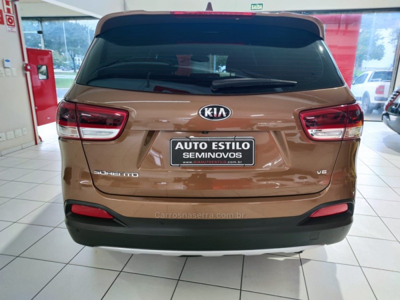 SORENTO 3.3 EX V6 24V GASOLINA 4P 7 LUGARES AUTOMATICO - 2016 - CAXIAS DO SUL
