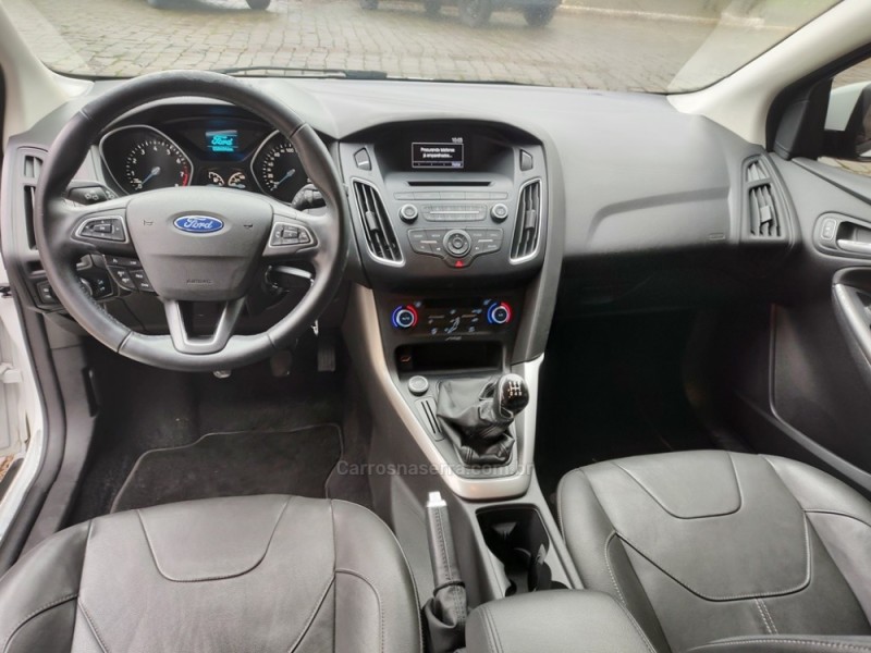 FOCUS 1.6 SE PLUS 16V FLEX 4P MANUAL - 2016 - GUAPORé