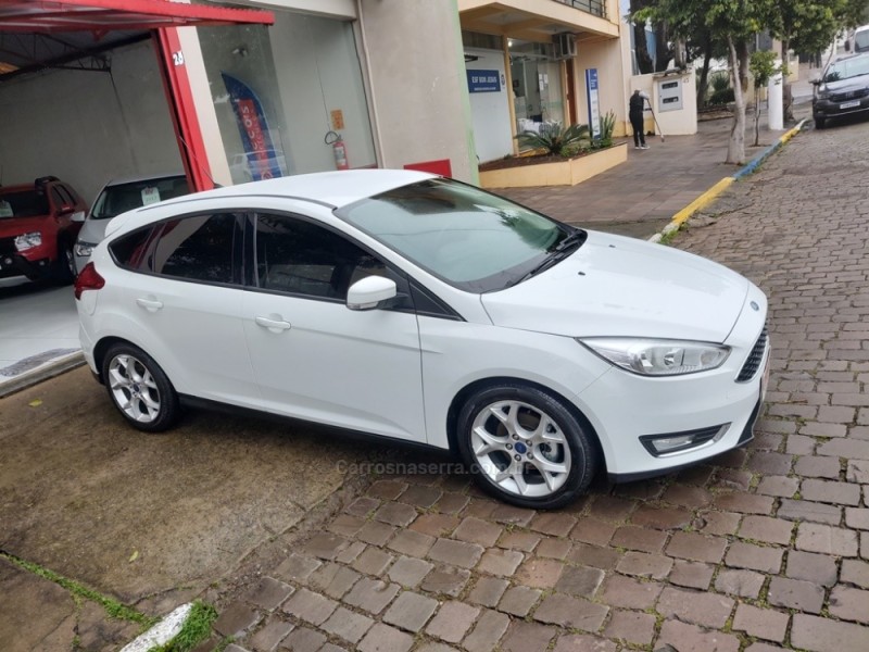 FOCUS 1.6 SE PLUS 16V FLEX 4P MANUAL - 2016 - GUAPORé