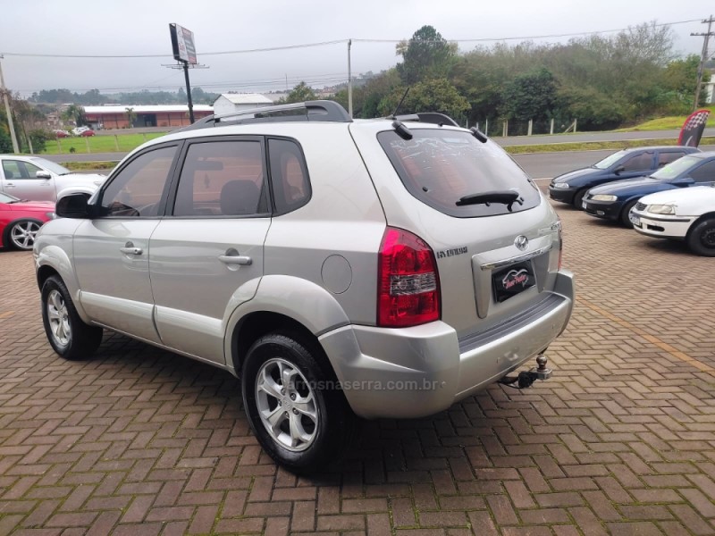 TUCSON 2.0 MPFI GLS BASE 16V 143CV 2WD FLEX 4P AUTOMÁTICO - 2011 - PAROBé