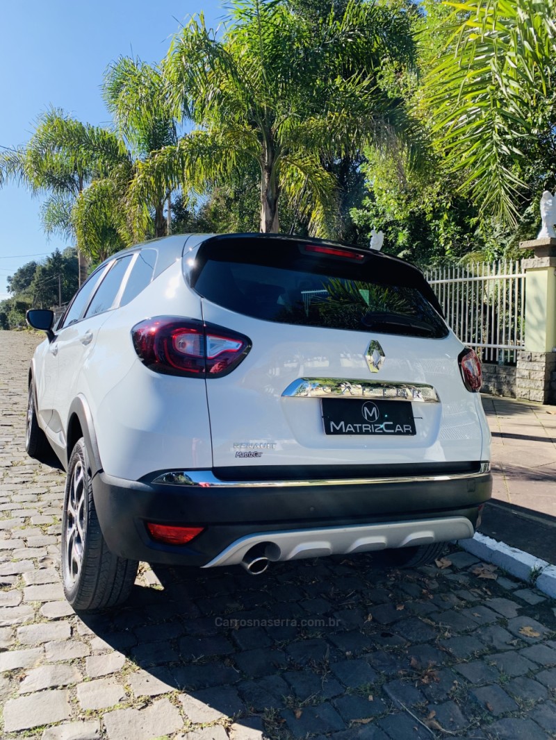 CAPTUR 1.6 16V FLEX INTENSE AUTOMÁTICO - 2018 - CANELA