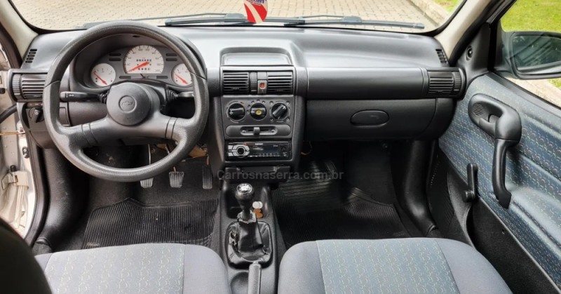 CORSA 1.0 MPFI WIND 8V GASOLINA 2P MANUAL - 2001 - BOM PRINCíPIO
