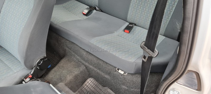 CORSA 1.0 MPFI WIND 8V GASOLINA 2P MANUAL - 2001 - BOM PRINCíPIO