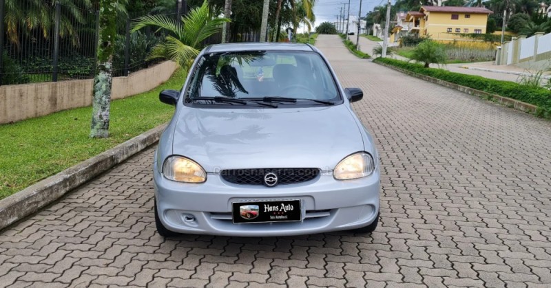 CORSA 1.0 MPFI WIND 8V GASOLINA 2P MANUAL - 2001 - BOM PRINCíPIO