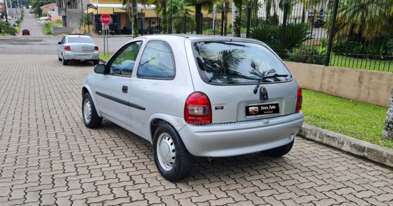 CORSA 1.0 MPFI WIND 8V GASOLINA 2P MANUAL - 2001 - BOM PRINCíPIO