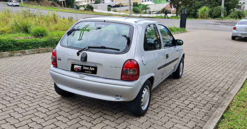 CORSA 1.0 MPFI WIND 8V GASOLINA 2P MANUAL - 2001 - BOM PRINCíPIO