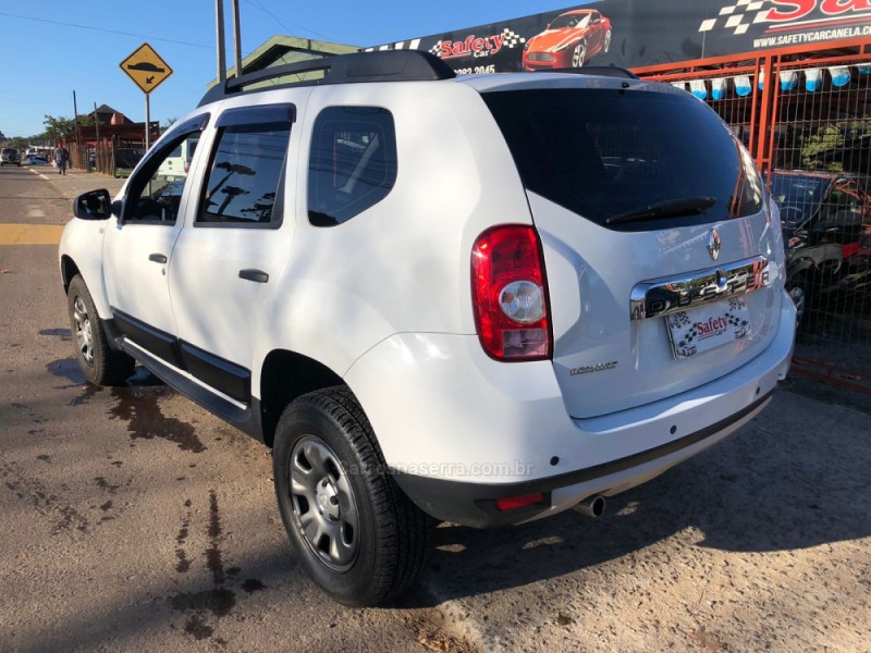 DUSTER 1.6 DYNAMIQUE 4X2 16V FLEX 4P MANUAL - 2013 - CANELA