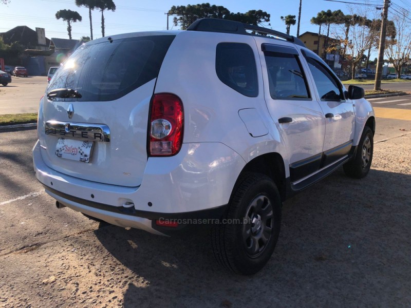 DUSTER 1.6 DYNAMIQUE 4X2 16V FLEX 4P MANUAL - 2013 - CANELA