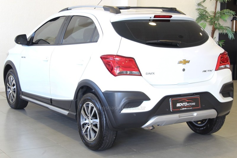ONIX 1.4 MPFI ACTIV 8V FLEX 4P AUTOMÁTICO - 2017 - BENTO GONçALVES