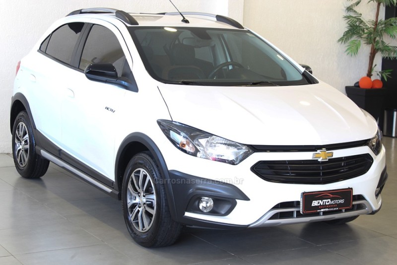 ONIX 1.4 MPFI ACTIV 8V FLEX 4P AUTOMÁTICO - 2017 - BENTO GONçALVES