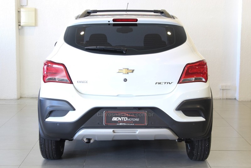 ONIX 1.4 MPFI ACTIV 8V FLEX 4P AUTOMÁTICO - 2017 - BENTO GONçALVES