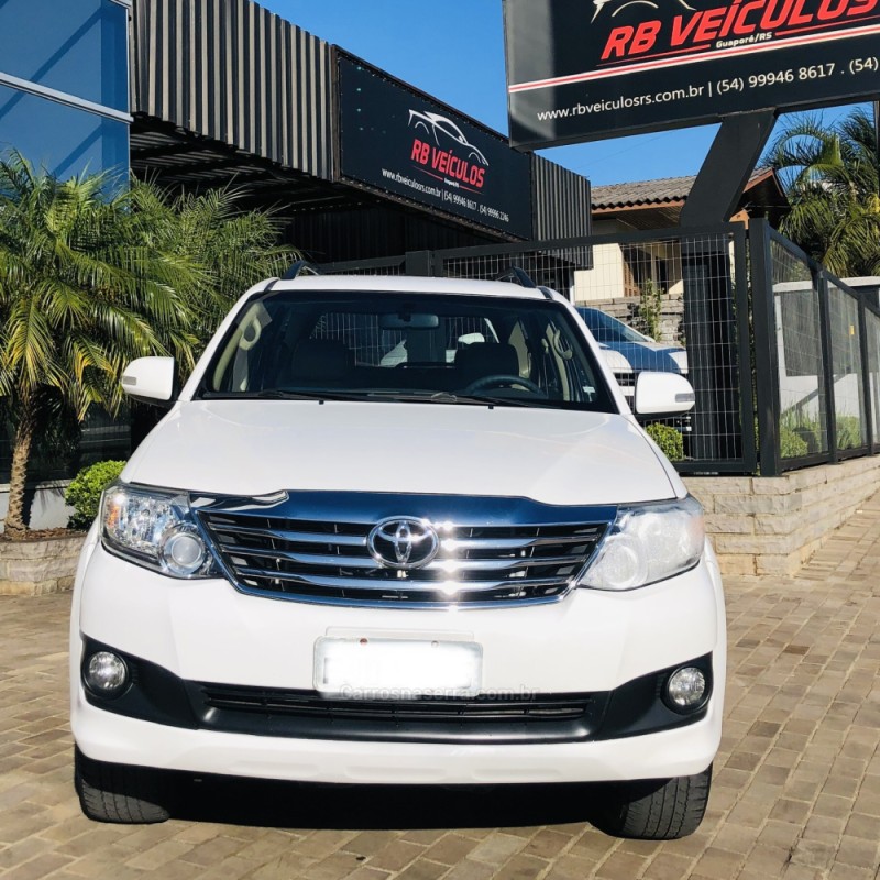 HILUX SW4 2.7 SR 4X2 16V FLEX 4P AUTOMÁTICO - 2013 - GUAPORé