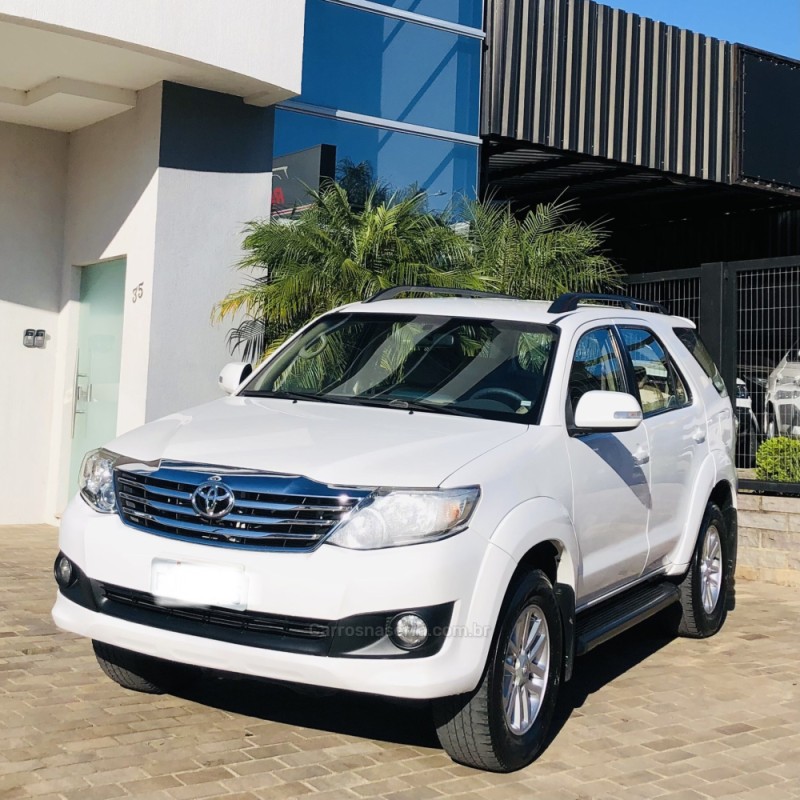 HILUX SW4 2.7 SR 4X2 16V FLEX 4P AUTOMÁTICO