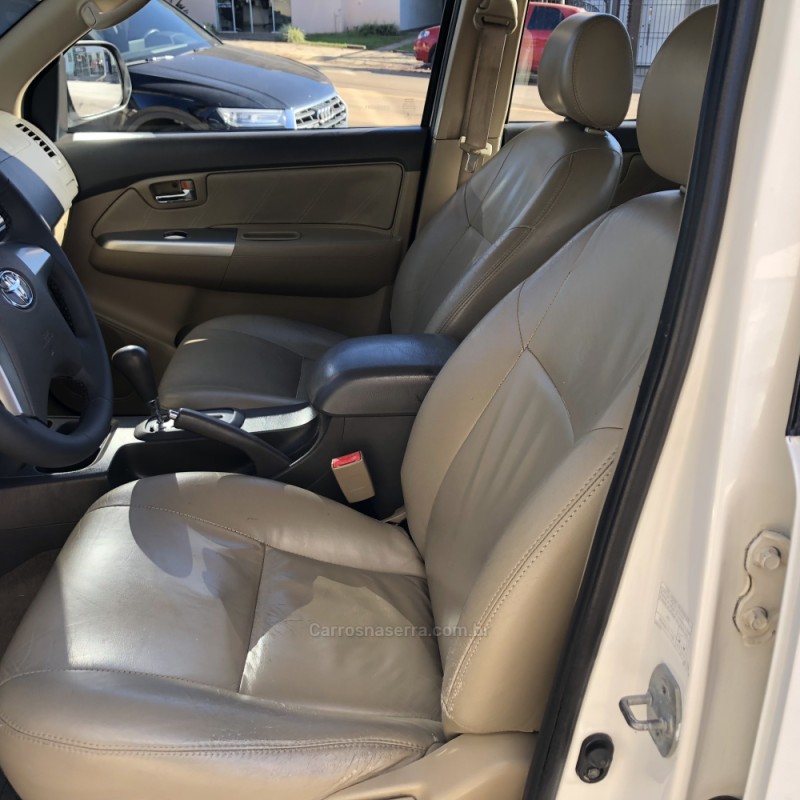 HILUX SW4 2.7 SR 4X2 16V FLEX 4P AUTOMÁTICO - 2013 - GUAPORé