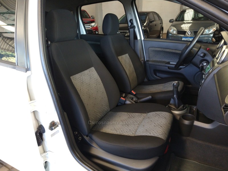 FIESTA 1.0 SE 8V FLEX 4P MANUAL - 2014 - CAXIAS DO SUL