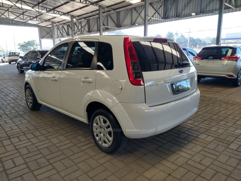 FIESTA 1.0 SE 8V FLEX 4P MANUAL - 2014 - CAXIAS DO SUL