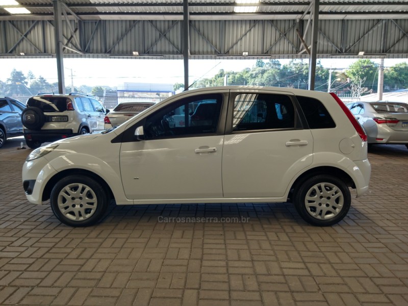 FIESTA 1.0 SE 8V FLEX 4P MANUAL - 2014 - CAXIAS DO SUL