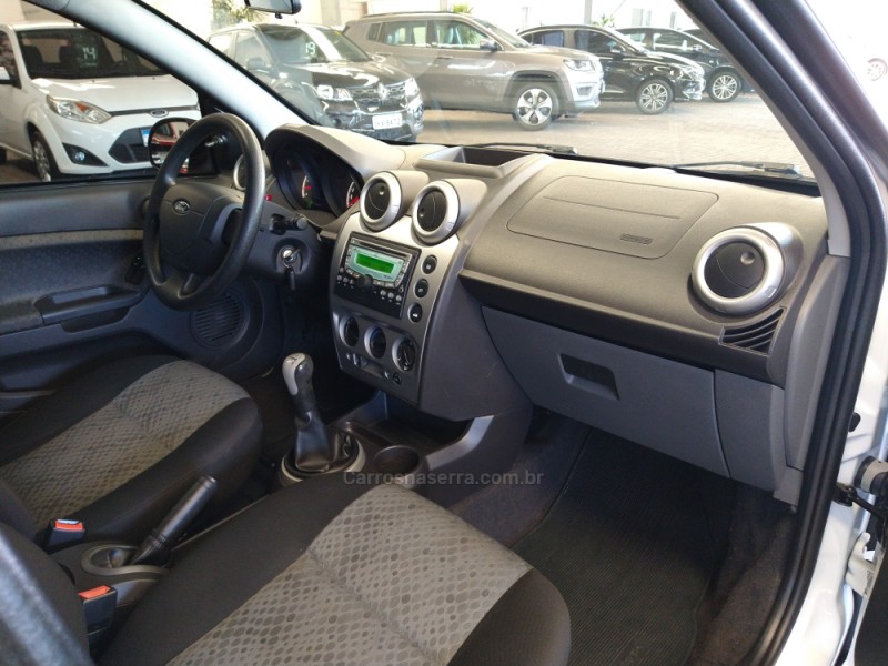 FIESTA 1.0 SE 8V FLEX 4P MANUAL - 2014 - CAXIAS DO SUL