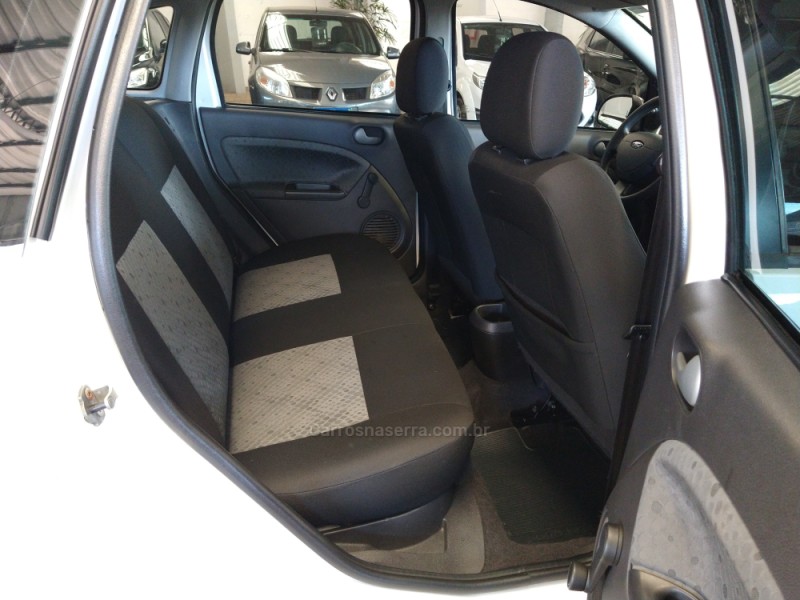 FIESTA 1.0 SE 8V FLEX 4P MANUAL - 2014 - CAXIAS DO SUL