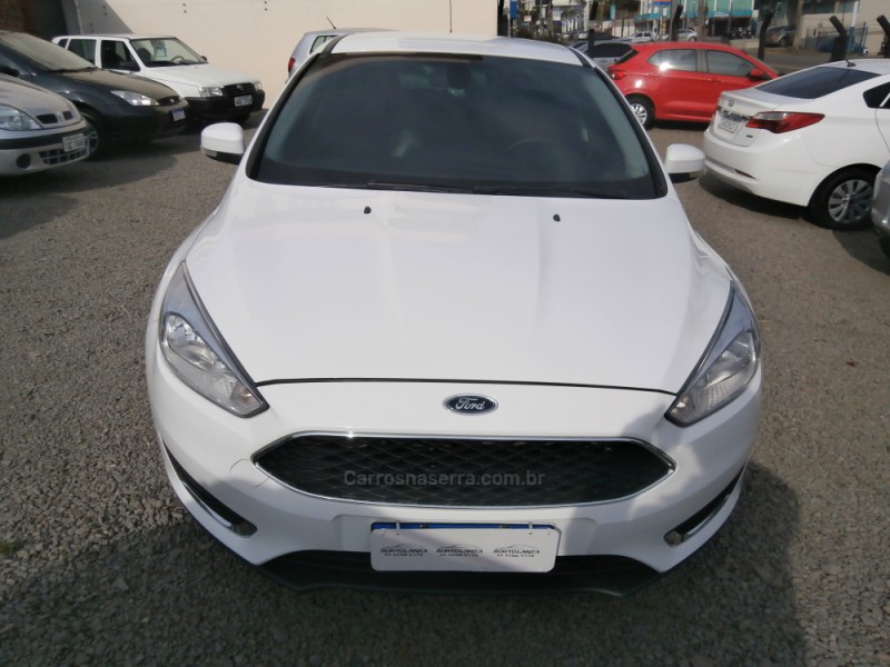 focus 2.0 titanium 16v flex 4p automatico 2016 farroupilha