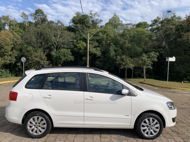 SPACEFOX 1.6 MI TREND 8V FLEX 4P MANUAL - 2013 - GUAPORé
