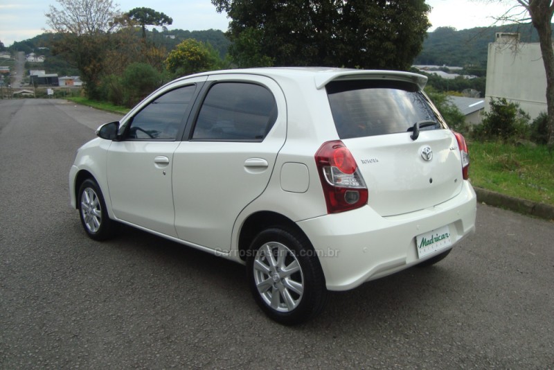 ETIOS 1.5 X PLUS 16V FLEX 4P MANUAL - 2019 - FLORES DA CUNHA