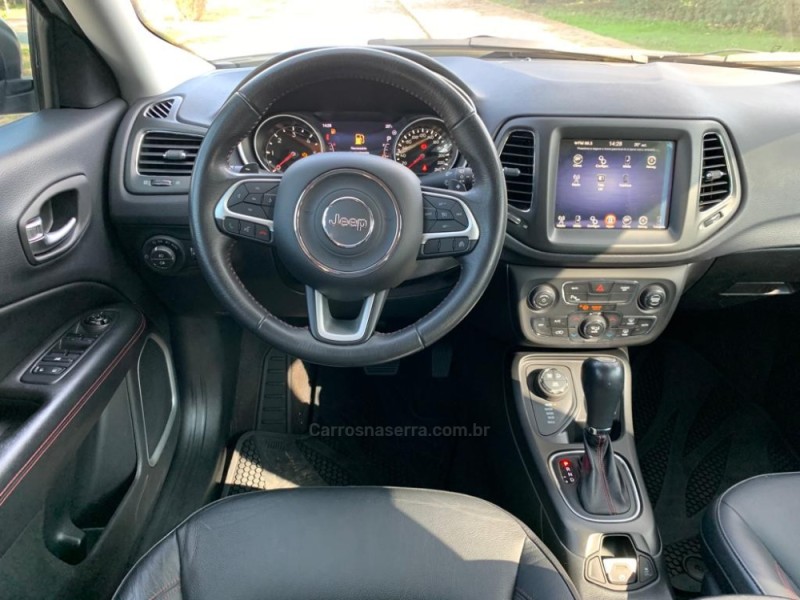 COMPASS 2.0 16V DIESEL TRAILHAWK 4X4 AUTOMÁTICO - 2017 - FARROUPILHA