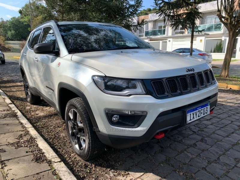 COMPASS 2.0 16V DIESEL TRAILHAWK 4X4 AUTOMÁTICO - 2017 - FARROUPILHA