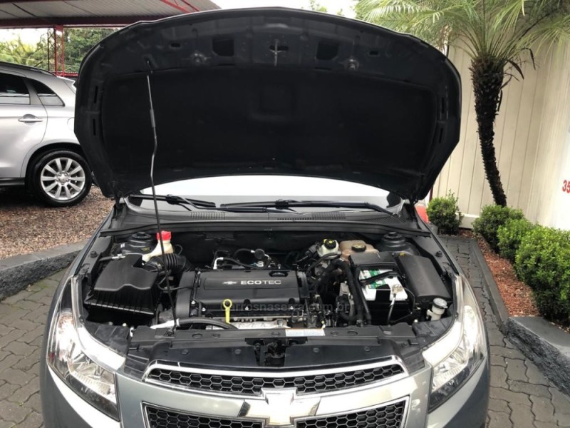 CRUZE 1.8 LT 16V FLEX 4P MANUAL - 2013 - TRêS COROAS