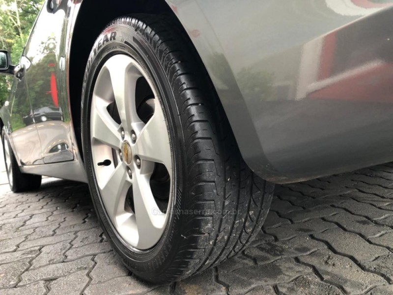 CRUZE 1.8 LT 16V FLEX 4P MANUAL - 2013 - TRêS COROAS
