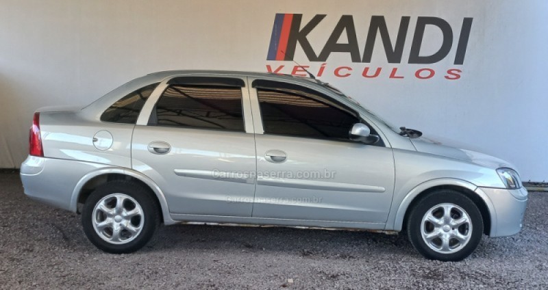 CORSA 1.0 MPFI PREMIUM SEDAN 8V GASOLINA 4P MANUAL - 2005 - CAXIAS DO SUL