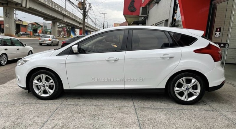 FOCUS 1.6 SE 16V FLEX 4P AUTOMÁTICO - 2015 - NOVO HAMBURGO