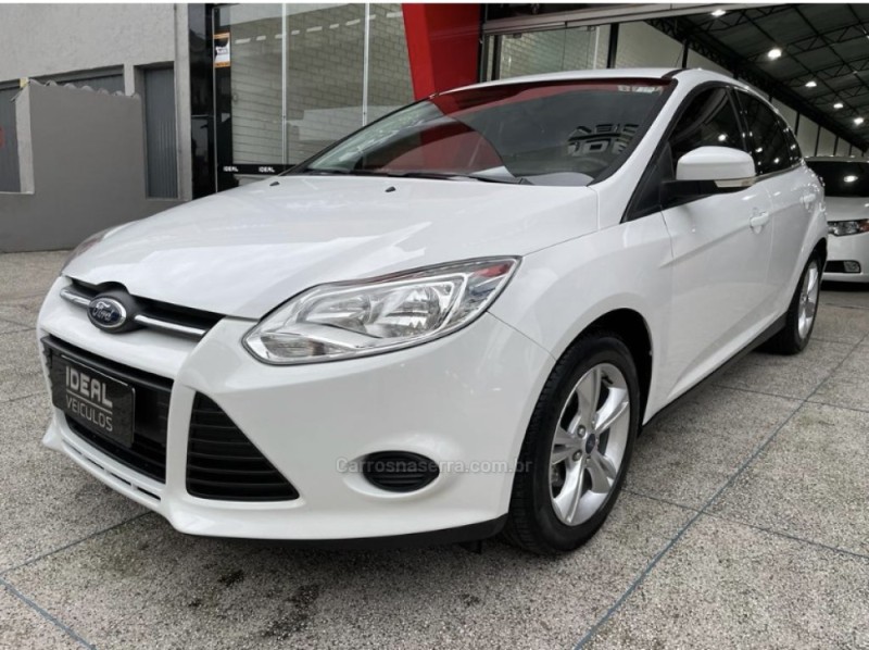FOCUS 1.6 SE 16V FLEX 4P AUTOMÁTICO - 2015 - NOVO HAMBURGO