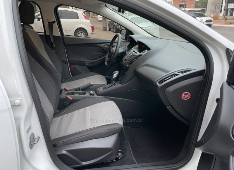 FOCUS 1.6 SE 16V FLEX 4P AUTOMÁTICO - 2015 - NOVO HAMBURGO
