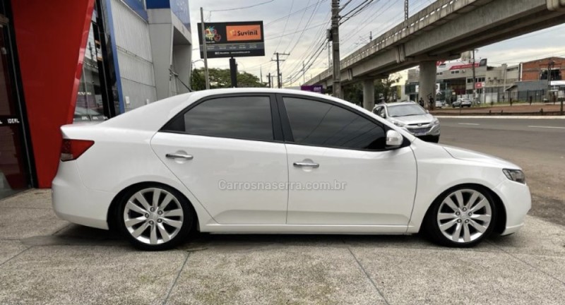 CERATO 1.6 E.213 SEDAN 16V GASOLINA 4P MANUAL - 2011 - NOVO HAMBURGO