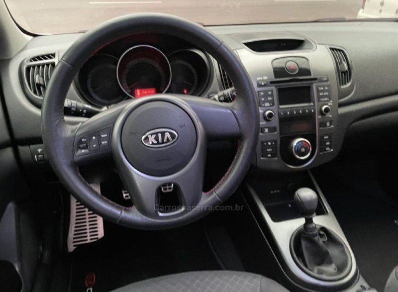 CERATO 1.6 E.213 SEDAN 16V GASOLINA 4P MANUAL - 2011 - NOVO HAMBURGO