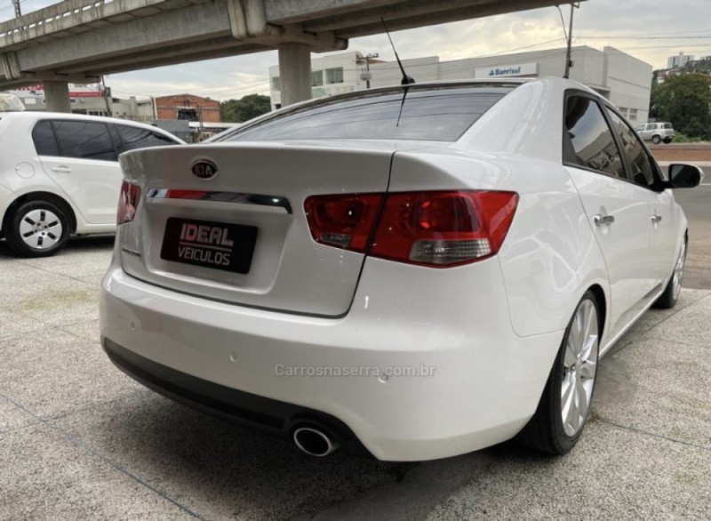CERATO 1.6 E.213 SEDAN 16V GASOLINA 4P MANUAL - 2011 - NOVO HAMBURGO