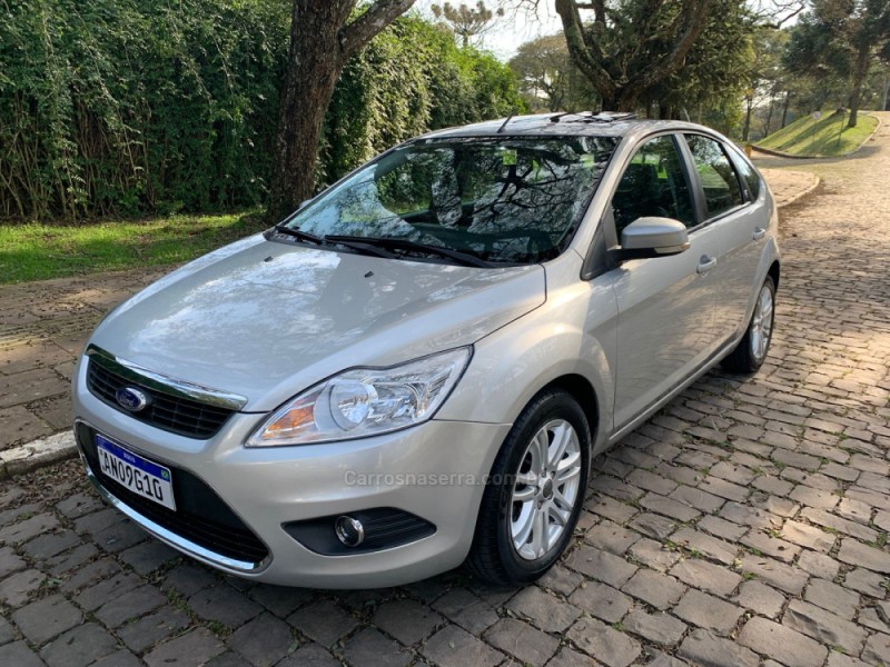 focus 2.0 ghia 16v gasolina 4p automatico 2009 farroupilha