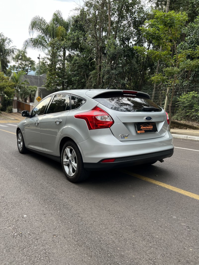 FOCUS 1.6 S 16V FLEX 4P MANUAL - 2015 - LAJEADO