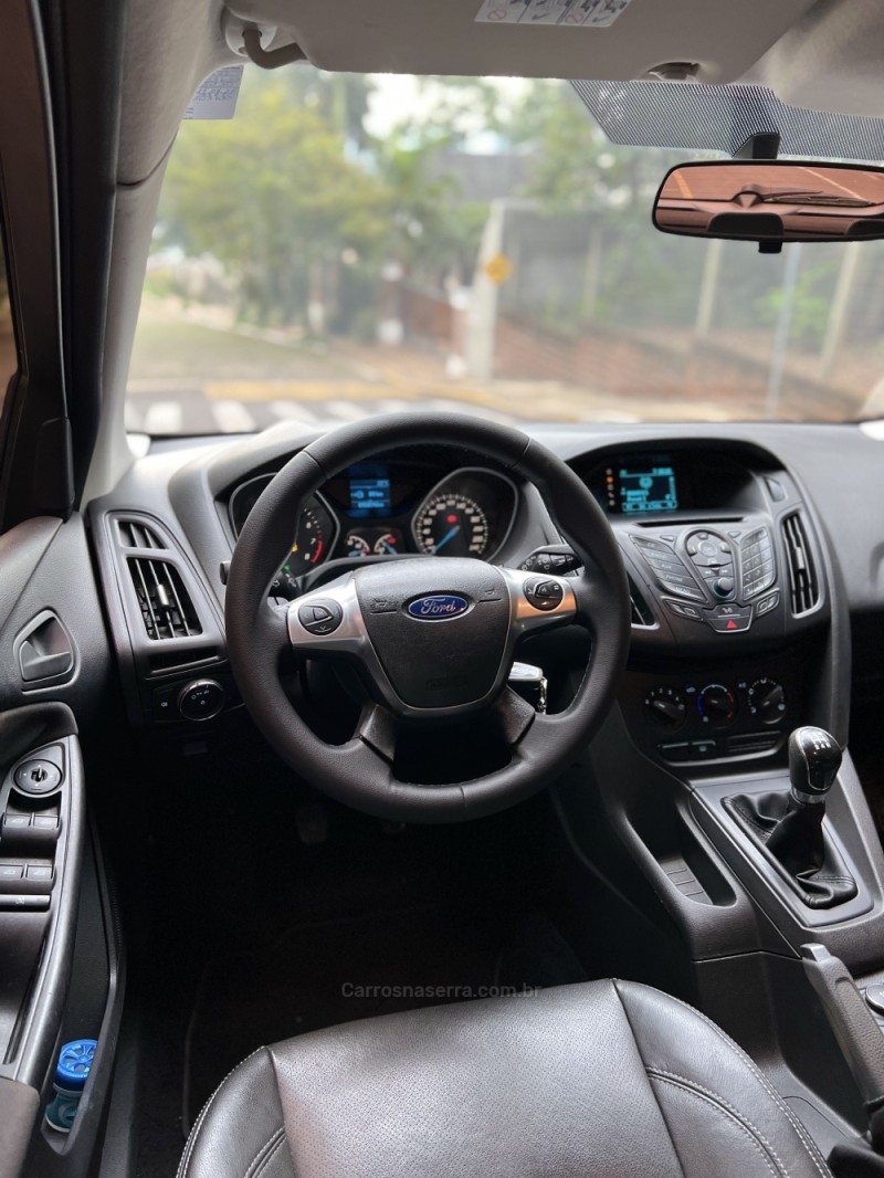 FOCUS 1.6 S 16V FLEX 4P MANUAL - 2015 - LAJEADO