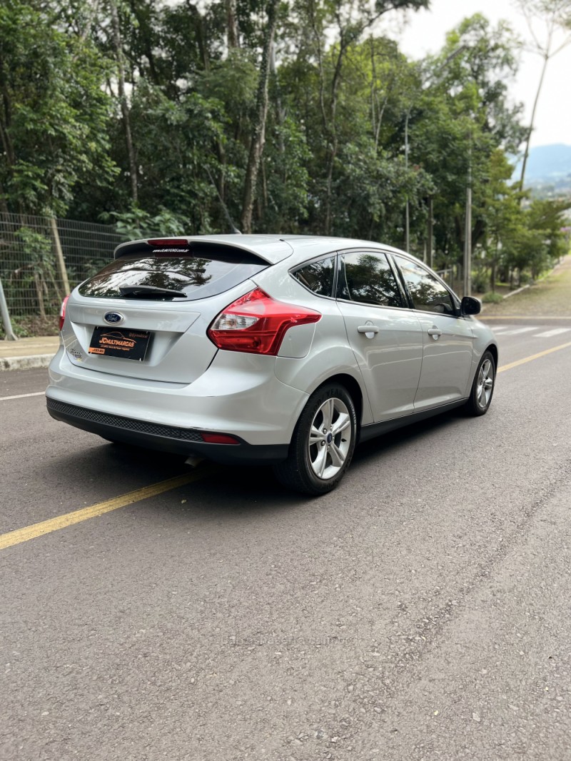 FOCUS 1.6 S 16V FLEX 4P MANUAL - 2015 - LAJEADO