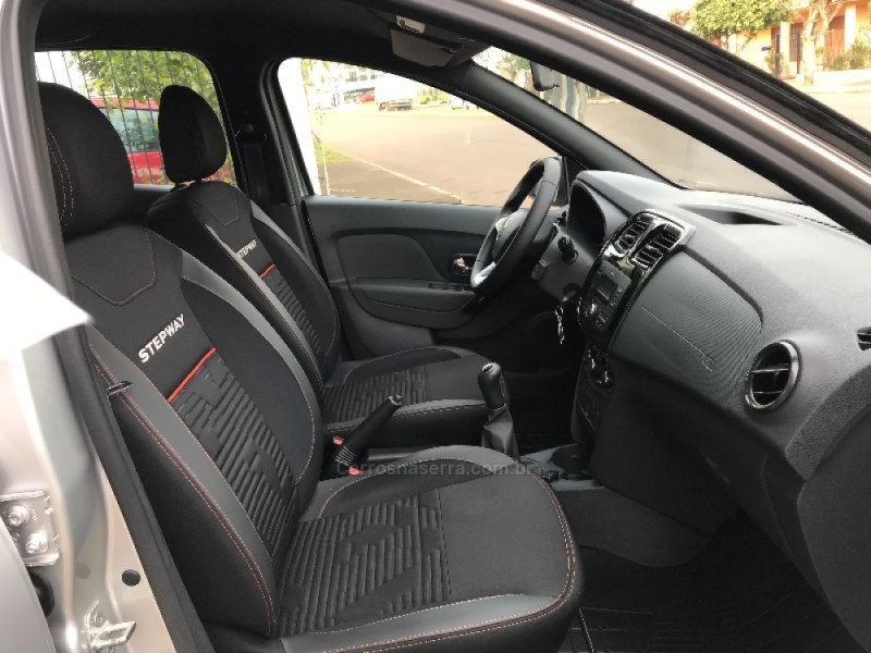 SANDERO 1.6 STEPWAY ZEN 16V FLEX 4P MANUAL - 2020 - TEUTôNIA